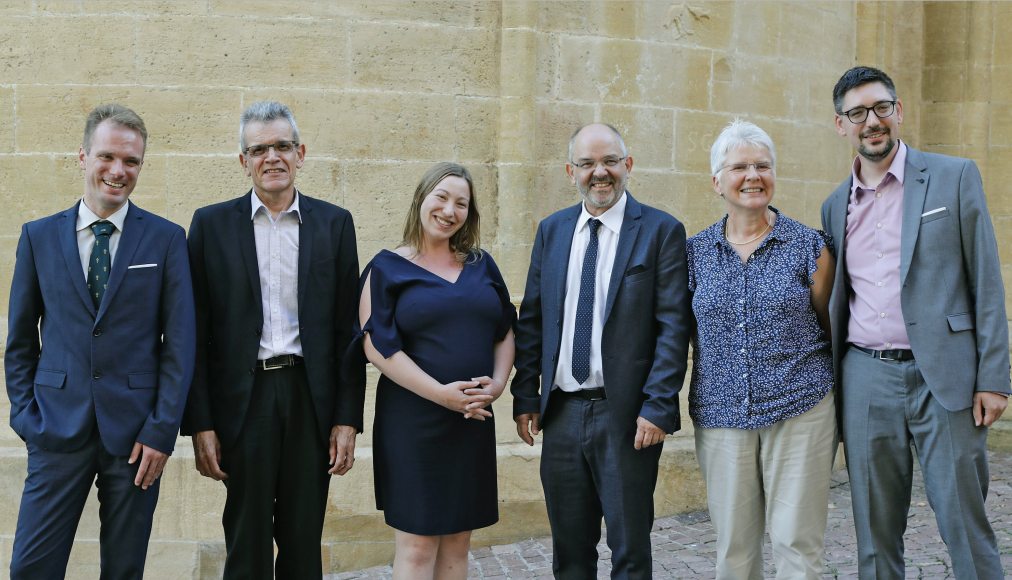 Le Conseil synodal. De gauche à droite: Adrien Bridel, Jacques Péter, Clémentine Miéville, Christian Miaz, Alice Duport, Yves Bourquin Le Conseil synodal. De gauche à droite: Adrien Bridel, Jacques Péter, Clémentine Miéville, Christian Miaz, Alice Duport, Yves Bourquin / @Pierre Bohrer