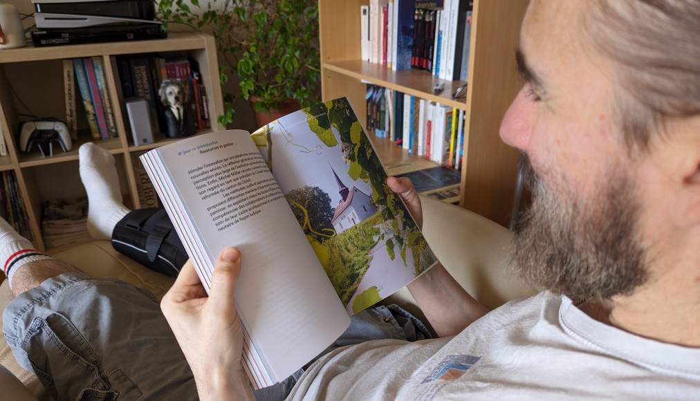 Le Manuel d'innovation communautaire est désormais disponible en librairie et sur protestant-edition.ch Le Manuel d'innovation communautaire est désormais disponible en librairie et sur protestant-edition.ch / Photo: JoB